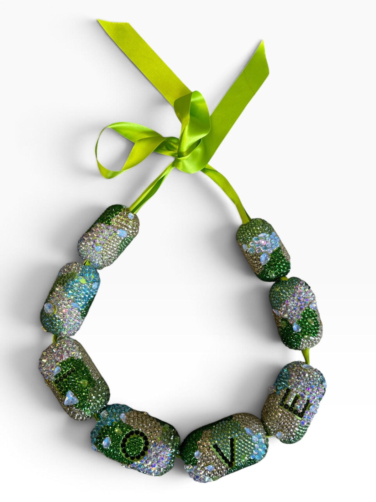 extravagant oversized necklace LOVE!